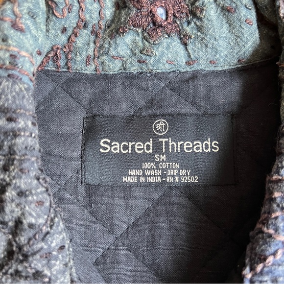 Sacred Threads Quilted Jacket small medium black multi mirrored - Picture 2 of 5
